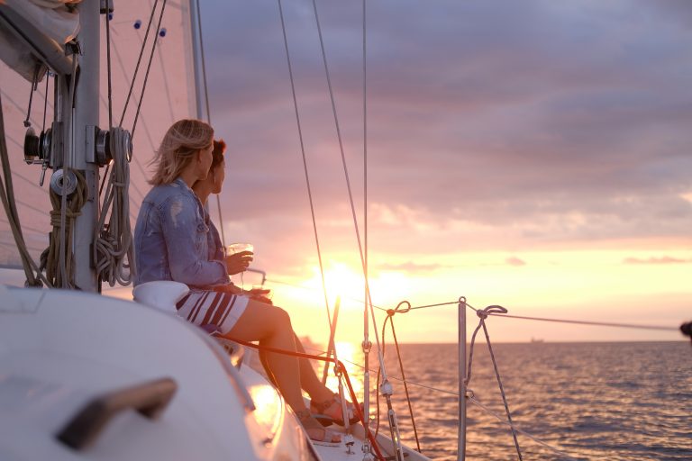 Normas de seguridad para disfrutar de un catamarán